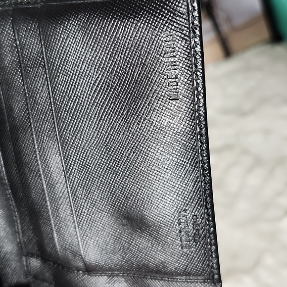 Prada wallet - Picture 8 of 11